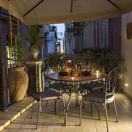 ナポリ カーサ ラティーナ Bed & Breakfast エクステリア 写真