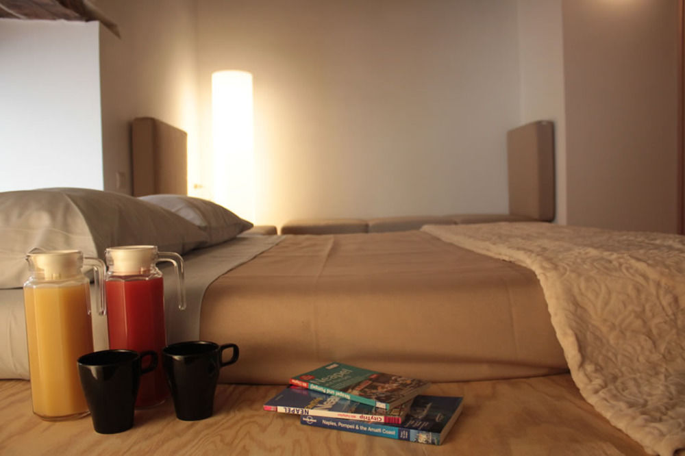 ナポリ カーサ ラティーナ Bed & Breakfast エクステリア 写真