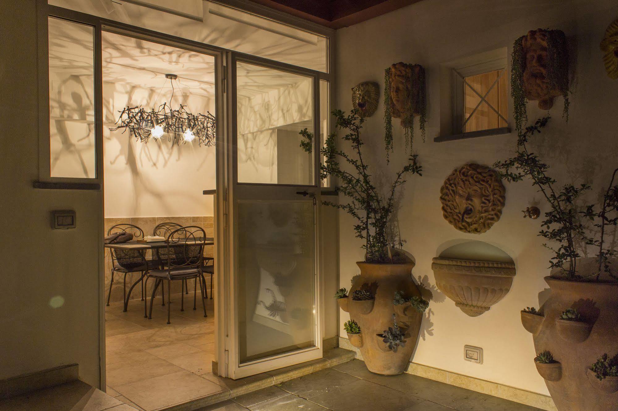 ナポリ カーサ ラティーナ Bed & Breakfast エクステリア 写真