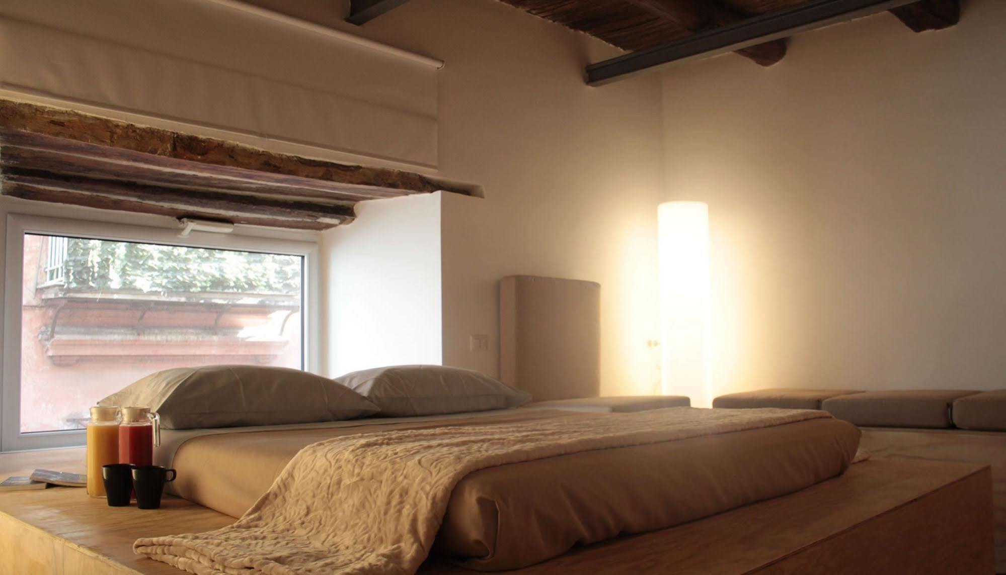 ナポリ カーサ ラティーナ Bed & Breakfast エクステリア 写真